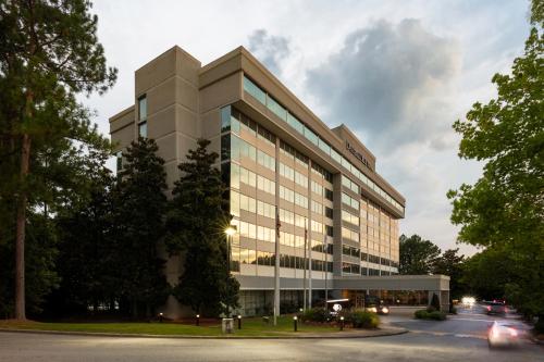 DoubleTree Birmingham Perimeter Park allows 18 year olds to book a room in Birmingham