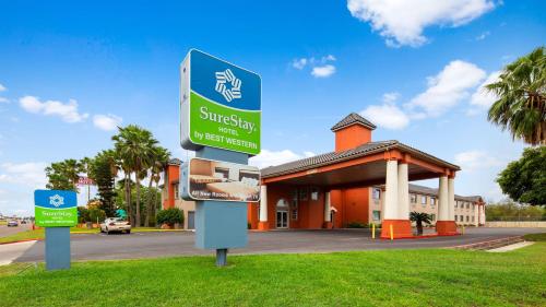 SureStay Hotel by Best Western Brownsville allows 18 year olds to book a room in Brownsville