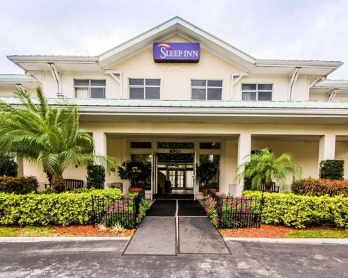 Sleep Inn at PGA Village allows 18 year olds to book a room in Port St. Lucie