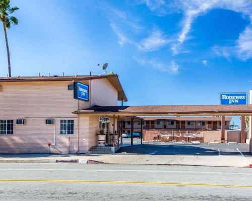 Rodeway Inn San Bernardino allows 18 year olds to book a room in San Bernardino