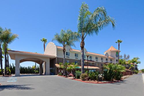 Holiday Inn Express Hotel & Suites San Diego-Escondido, an IHG Hotel allows 18 year olds to book a room in Escondido