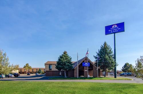 Americas Best Value Inn & Suites Ft Collins E at I-25 allows 18 year olds to book a room in Fort Collins