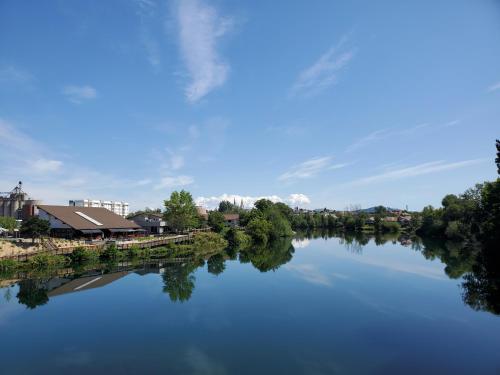 Ruby River Hotel Spokane allows 18 year olds to book a room in Spokane