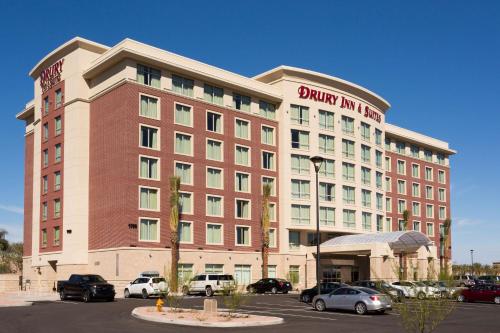 Drury Inn & Suites Phoenix Tempe allows 18 year olds to book a room in Tempe