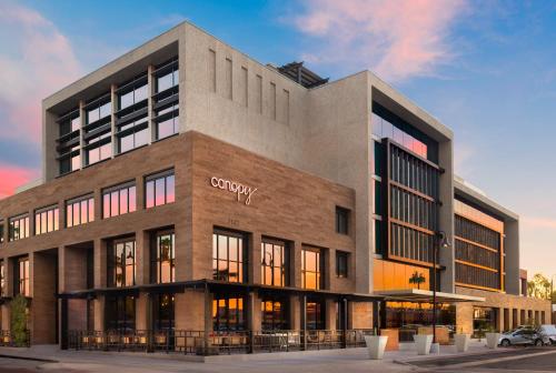 Canopy By Hilton Scottsdale Old Town allows 18 year olds to book a room in Scottsdale