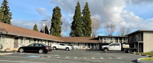 Budget Lodge Eugene - Airport allows 18 year olds to book a room in Eugene