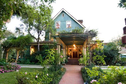 The Bissell House Bed & Breakfast allows 18 year olds to book a room in Pasadena