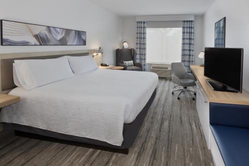 Hilton Garden Inn Birmingham SE/Liberty Park allows 18 year olds to book a room in Birmingham