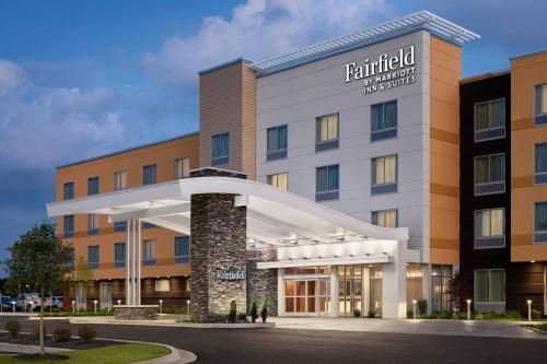 Fairfield by Marriott Inn & Suites Dallas DFW Airport North, Irving allows 18 year olds to book a room in Irving