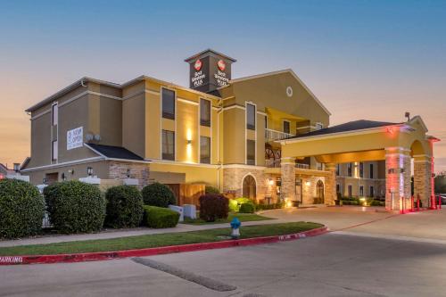 Best Western Plus McKinney Inn and Suites allows 18 year olds to book a room in McKinney