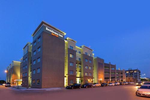 Residence Inn by Marriott Des Moines Downtown allows 18 year olds to book a room in Des Moines