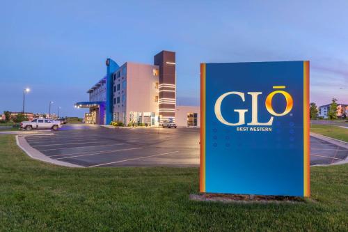 GLō Best Western Dawley Farms In Sioux Falls allows 18 year olds to book a room in Sioux Falls