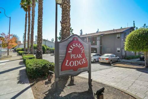 Mission Peak Lodge allows 18 year olds to book a room in Fremont