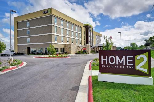 Home2 Suites by Hilton Springfield North allows 18 year olds to book a room in Springfield