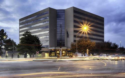 Doubletree Suites by Hilton Salt Lake City allows 18 year olds to book a room in Salt Lake City