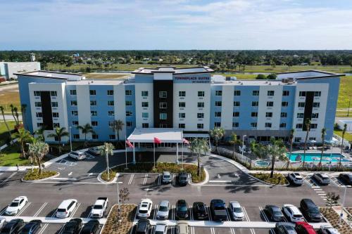 TownePlace Suites Port St. Lucie I-95 allows 18 year olds to book a room in Port St. Lucie