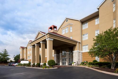 Homewood Suites by Hilton Chattanooga - Hamilton Place allows 18 year olds to book a room in Chattanooga