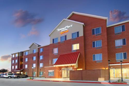 TownePlace Suites by Marriott Dallas McKinney allows 18 year olds to book a room in McKinney