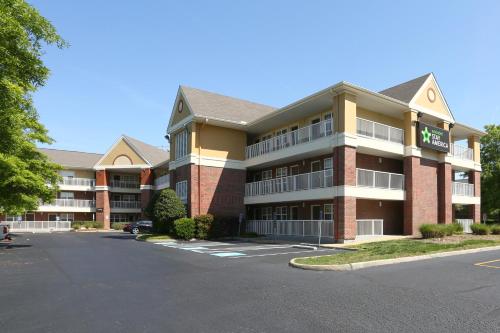 Extended Stay America Suites - Chesapeake - Crossways Blvd allows 18 year olds to book a room in Chesapeake