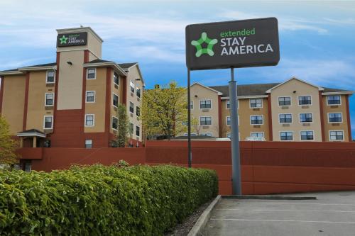 Extended Stay America Suites - Tacoma - South allows 18 year olds to book a room in Tacoma