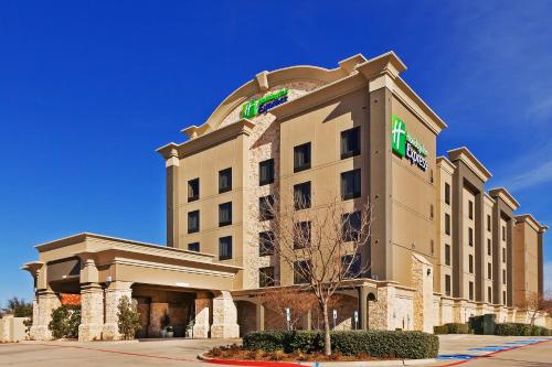 Holiday Inn Express Frisco Legacy Park Area, an IHG Hotel allows 18 year olds to book a room in Frisco