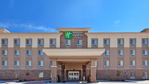 Holiday Inn Express Topeka North, an IHG Hotel allows 18 year olds to book a room in Topeka