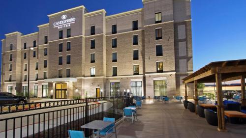 Candlewood Suites - Frisco, an IHG Hotel allows 18 year olds to book a room in Frisco