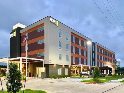 Home2 Suites By Hilton Beaumont, Tx allows 18 year olds to book a room in Beaumont