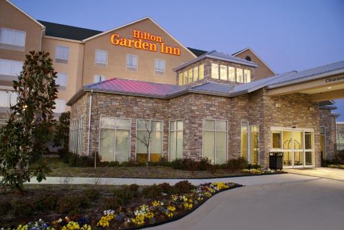 Hilton Garden Inn Denton allows 18 year olds to book a room in Denton