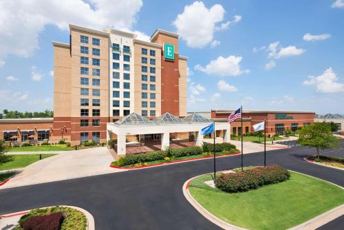 Embassy Suites by Hilton Norman Hotel & Conference Center allows 18 year olds to book a room in Norman