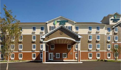 WoodSpring Suites Allentown allows 18 year olds to book a room in Allentown