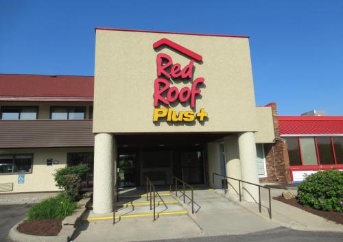 Red Roof Inn PLUS+ Ann Arbor - U of Michigan North allows 18 year olds to book a room in Ann Arbor