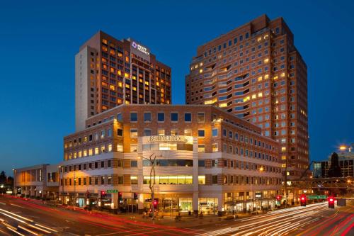 Hyatt Regency Bellevue allows 18 year olds to book a room in Bellevue