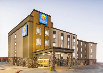 Comfort Inn Midland South I-20 allows 18 year olds to book a room in Midland