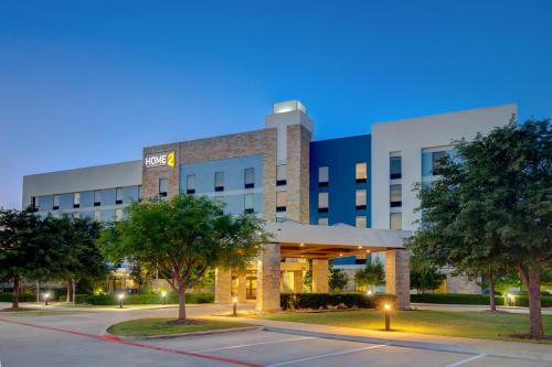 Home2 Suites Dallas-Frisco allows 18 year olds to book a room in Frisco