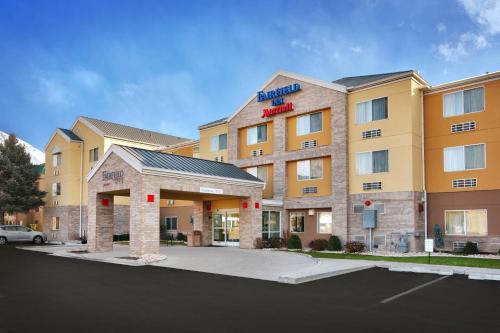 Fairfield Inn by Marriott Provo allows 18 year olds to book a room in Provo