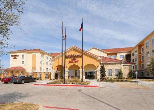 Residence Inn by Marriott Abilene allows 18 year olds to book a room in Abilene