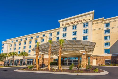 DoubleTree by Hilton North Charleston - Convention Center allows 18 year olds to book a room in Charleston