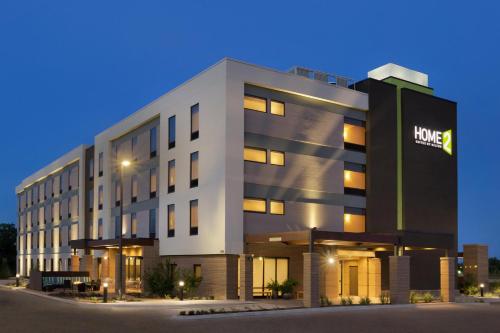 Home2 Suites By Hilton Waco allows 18 year olds to book a room in Waco