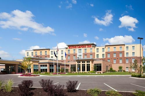 Hilton Garden Inn Ann Arbor allows 18 year olds to book a room in Ann Arbor