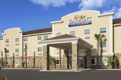 Baymont Inn & Suites by Wyndham Odessa allows 18 year olds to book a room in Odessa