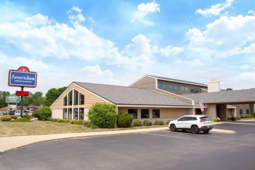 AmericInn by Wyndham Green Bay West allows 18 year olds to book a room in Green Bay