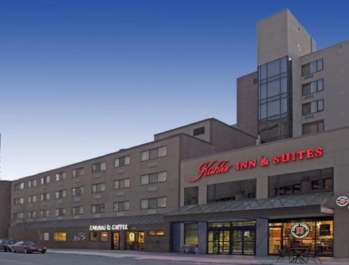 Kahler Inn and Suites allows 18 year olds to book a room in Rochester