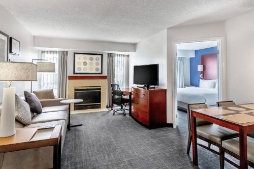 Residence Inn Denver North/Westminster allows 18 year olds to book a room in Westminster