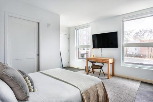 Central Sq Studio w Doorman nr T Stop BOS-368 allows 18 year olds to book a room in Cambridge