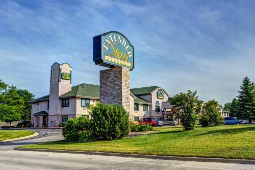 Extended Stay Airport allows 18 year olds to book a room in Green Bay