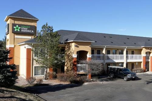 Extended Stay America Suites - Denver - Tech Center South - Inverness allows 18 year olds to book a room in Centennial