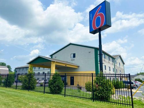 Motel 6 Lancaster allows 18 year olds to book a room in Lancaster