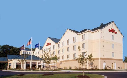 Hilton Garden Inn Gettysburg allows 18 year olds to book a room in 